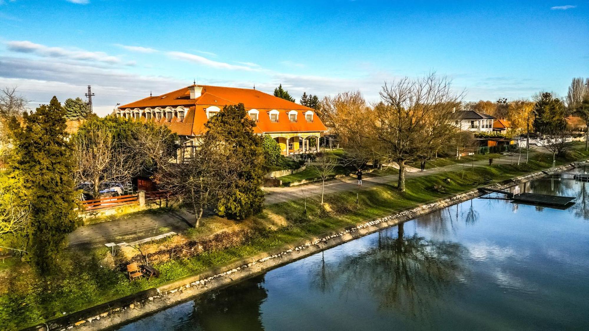 Regia Panzio Bed & Breakfast Halaszi Ngoại thất bức ảnh