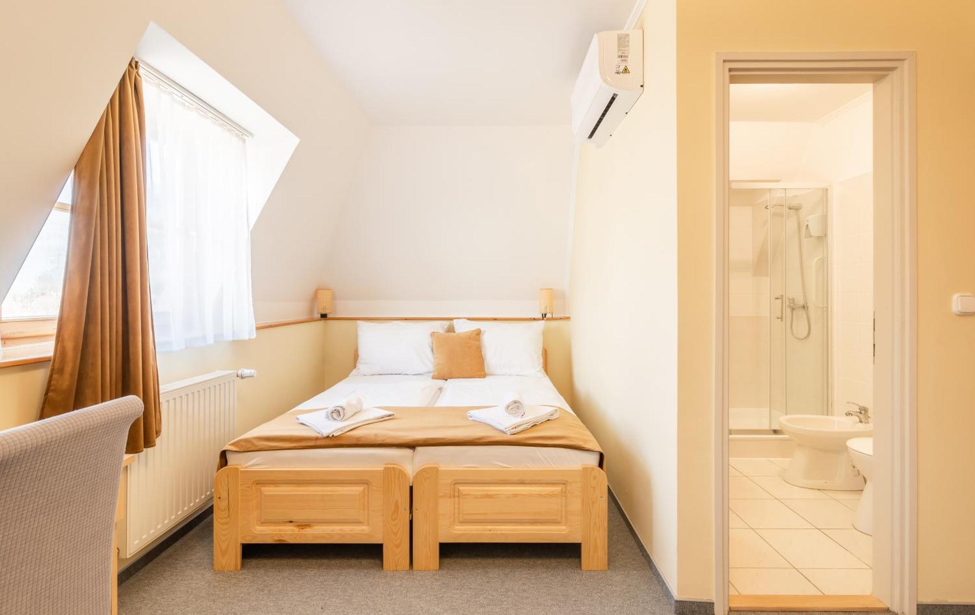 Regia Panzio Bed & Breakfast Halaszi Ngoại thất bức ảnh
