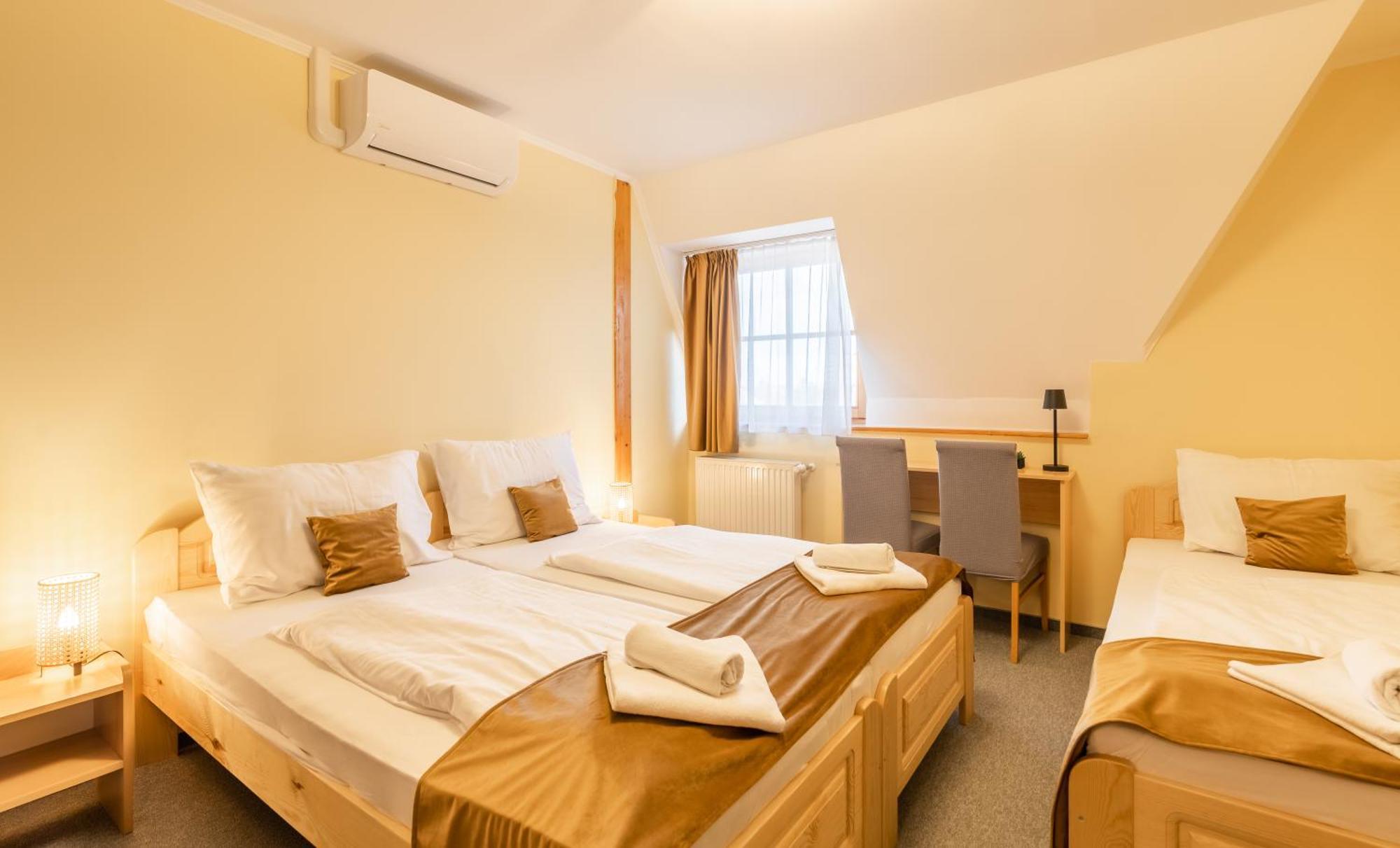 Regia Panzio Bed & Breakfast Halaszi Ngoại thất bức ảnh