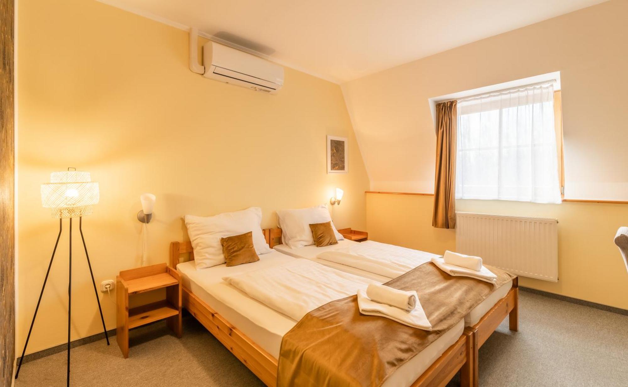 Regia Panzio Bed & Breakfast Halaszi Ngoại thất bức ảnh