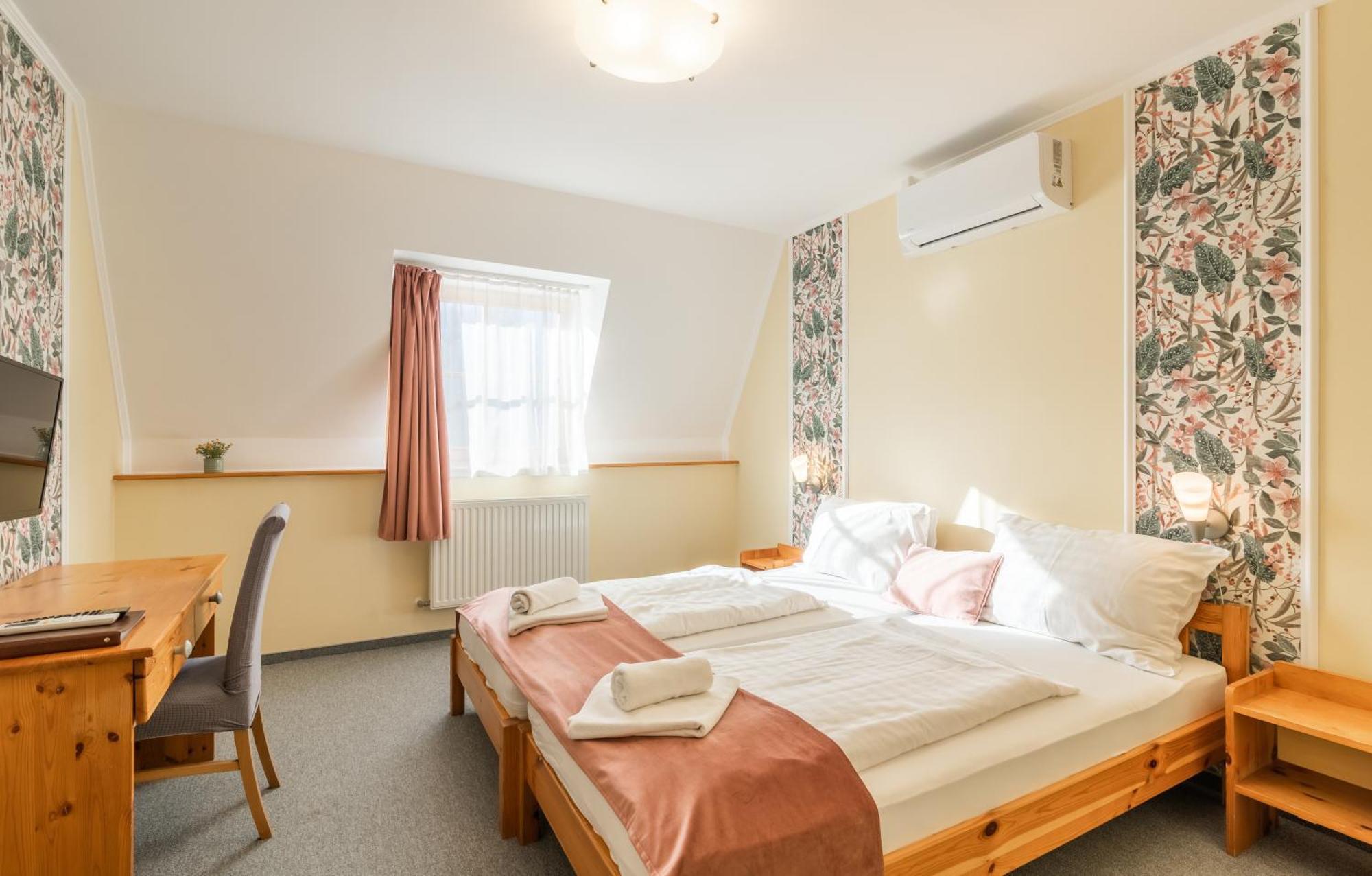 Regia Panzio Bed & Breakfast Halaszi Ngoại thất bức ảnh