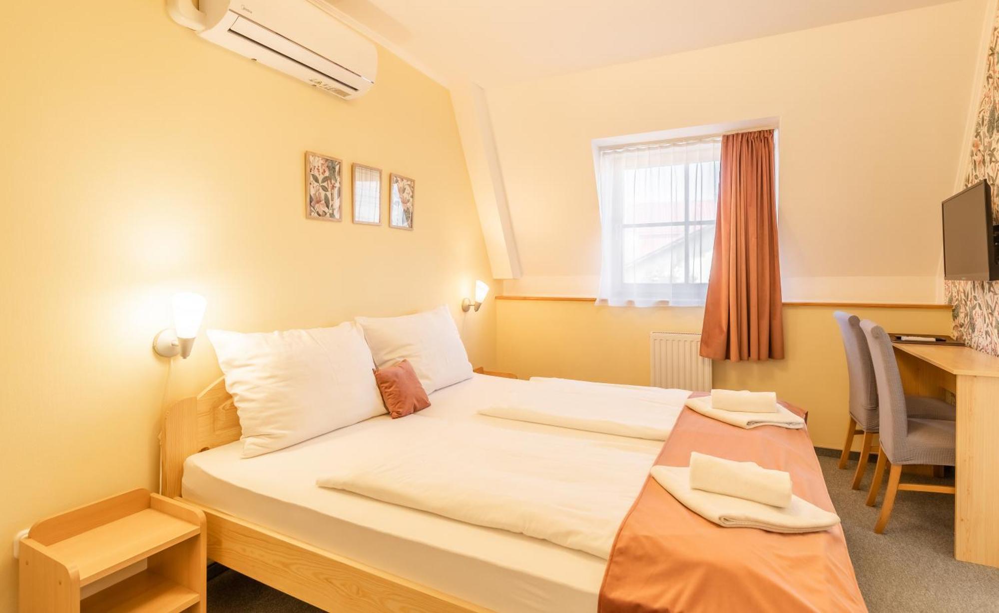 Regia Panzio Bed & Breakfast Halaszi Ngoại thất bức ảnh